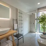 别墅 Valpinia Luxury In A Quiet Location With Pool, Sauna, Jacuzzi And Large Garden Martinski