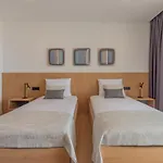 Valpinia Luxury In A Quiet Location With Pool, Sauna, Jacuzzi And Large Garden