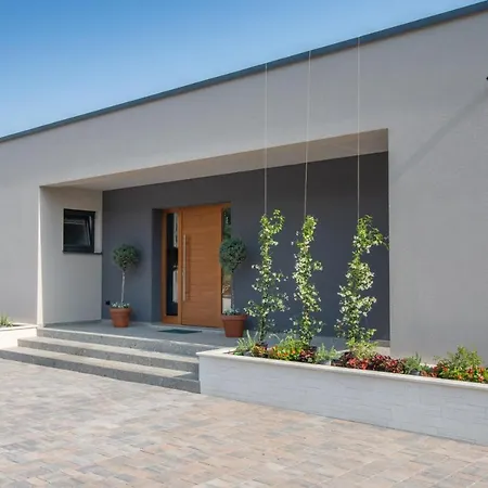 Villa Valpinia For 8 People In Labin - Rabac With 40 M2 Heated Pool, Indoor Jacuzzi & Sauna *