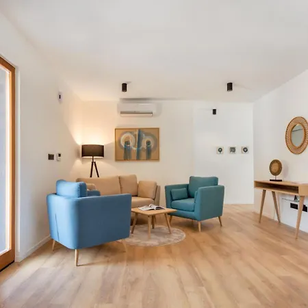 Valpinia For 8 People In Labin - Rabac With 40 M2 Heated Pool, Indoor Jacuzzi&sauna Villa Martinski