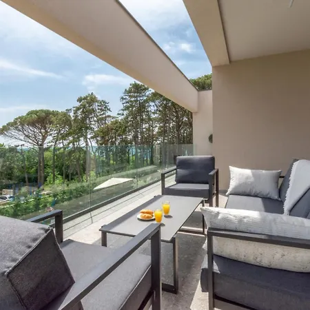 Valpinia Luxury In A Quiet Location With Pool, Sauna, Jacuzzi And Large Garden Willa
