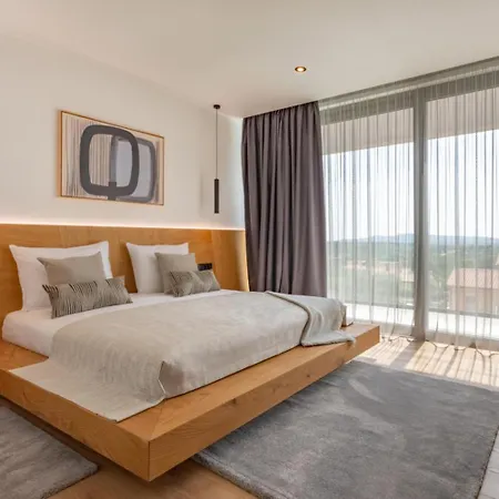Valpinia Luxury In A Quiet Location With Pool, Sauna, Jacuzzi And Large Garden Willa *