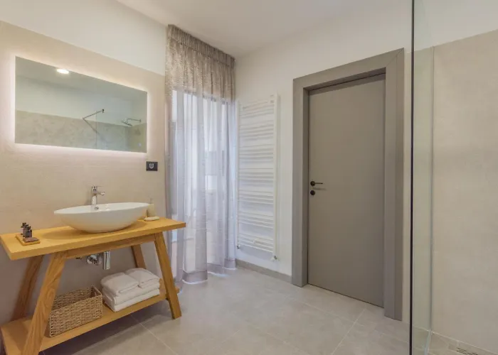 Valpinia For 8 People In Labin - Rabac With 40 M2 Heated Pool, Indoor Jacuzzi & Sauna * Martinski